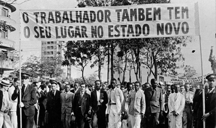 Memorial Da Democracia Governo Institui O Imposto Sindical