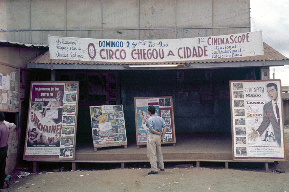 Fachada do Cinema na Cidade Livre. Arquivo Público do Distrito Público.