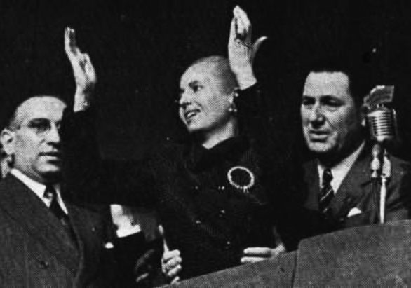 Presidente Juan Domingo Perón e sua esposa, Eva Duarte Perón, em celebração do dia do Trabalhador, na Plaza de Mayo 