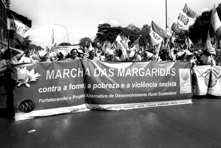Marcha das Margaridas termina com demonstração de força e união de 100 mil  camponesas - Sul 21