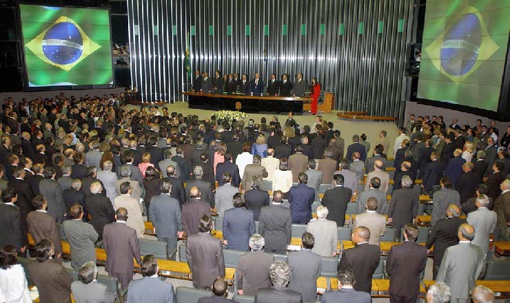  <strong> Cerimônia de posse da nova Câmara dos Deputados: </strong> base governista tem 311 parlamentares, que passariam para 376 em dezembro