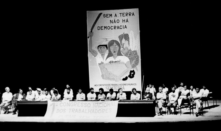   <strong> Plenário do 1º Congresso Nacional do MST, </strong> que definiu a ocupação de latifúndios como forma de luta e de exercício do direito à terra