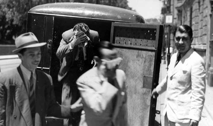  <strong> Alemães acusados de espionagem são presos</strong> no Rio de Janeiro, março de 1943