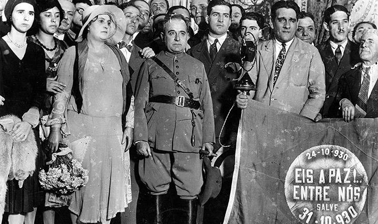  <strong> Getúlio Vargas chega ao palácio do Catete</strong> , em 31 de outubro de 1930 