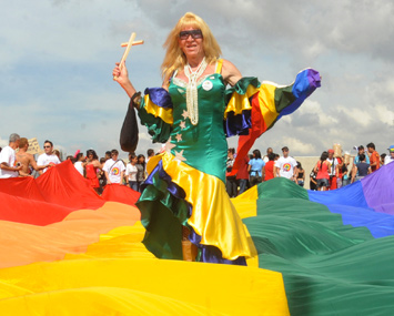 Criado o dia de luta contra a homofobia