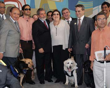 Cães-guia têm acesso a lugares públicos