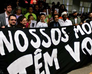 Choques entre PCC e polícia matam 500