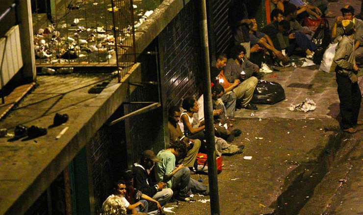  <strong> Cracolândia paulistana em 2009: </strong> fracasso das políticas tradicionais de repressão       