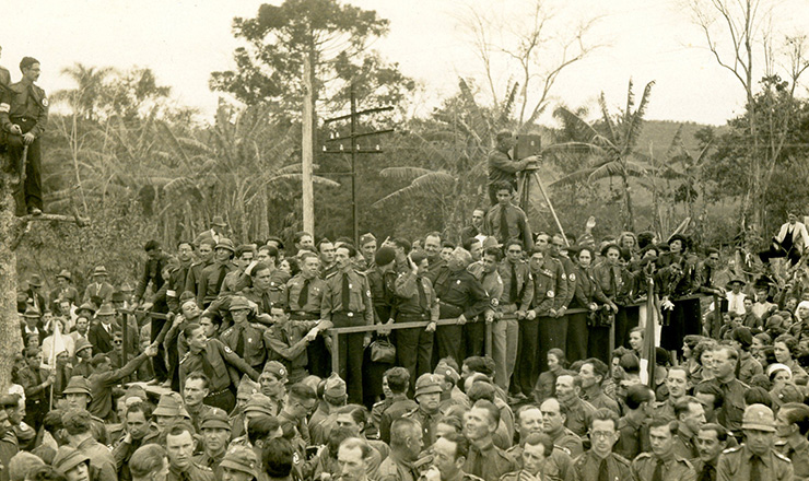  <strong> Concentração em Blumenau</strong>  (SC) marca o terceiro aniversário da Ação Integralista Brasileira, em outubro de 1935         