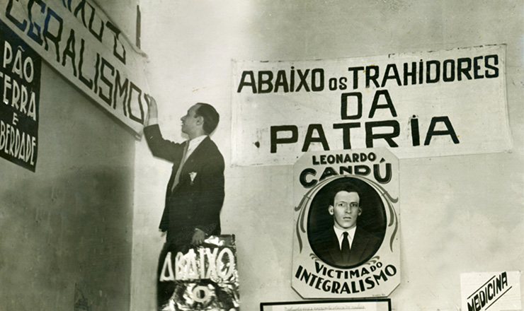  <strong> Sede da Aliança Nacional Libertadora no Rio é interditada </strong> pela polícia, em 12 de julho de 1935      