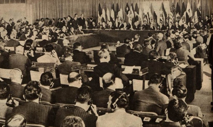  <strong> Abertura da Conferência Econômica e Social Interamericana</strong> da OEA, que tinha sede em Punta Del Leste, Uruguai 