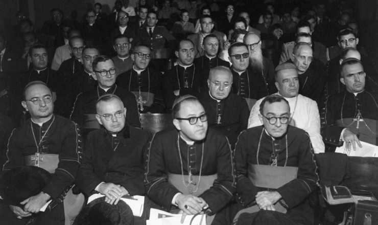       <strong> Bispos no auditório da Rádio Nacional</strong> , durante visita que fizeram à capital federal 