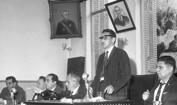  <strong> Antônio Pereira Magaldi, </strong> da Confederação Nacional dos Trabalhadores no Comércio (CNTC), preside Encontro Interestadual do Sindicalismo Democrático, em agosto de 1962