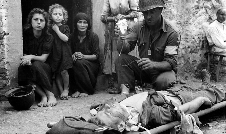  <strong> Soldado dos EUA </strong> ferido na invasão aliada da Sicília, setembro de 1943