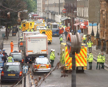 Ataques terroristas matam 56 em Londres