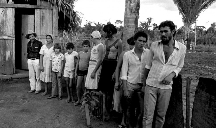  <strong> Família de posseiros</strong> que ocuparam a fazenda Santa Maria, em Xinguara, no Pará