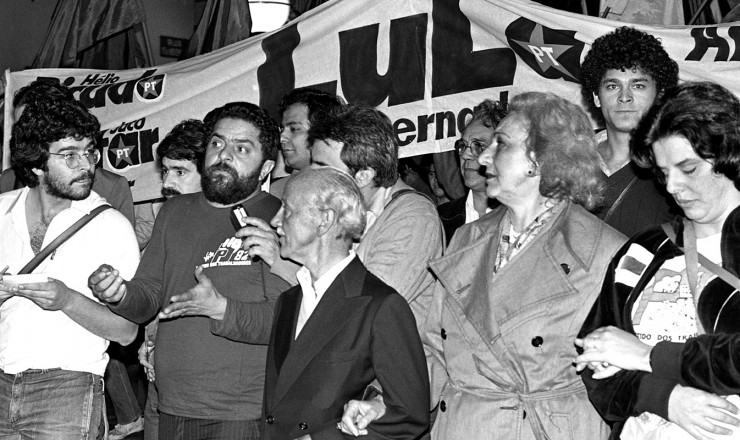  <strong> Lula em campanha em SP,</strong> com o candidato a vice-governador, Hélio Bicudo, e a atriz Lélia Abramo