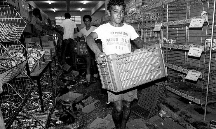  <strong> Saque de supermercado</strong> na zona sul de São Paulo