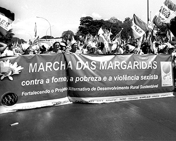 Margaridas saem em marcha por justiça