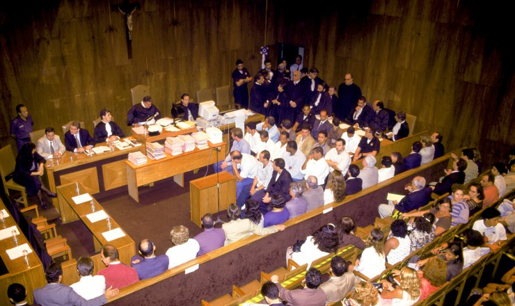  <strong> Tribunal do julgamento </strong> dos acusados de participação na chacina de Vigário Geral; apenas sete foram condenados      