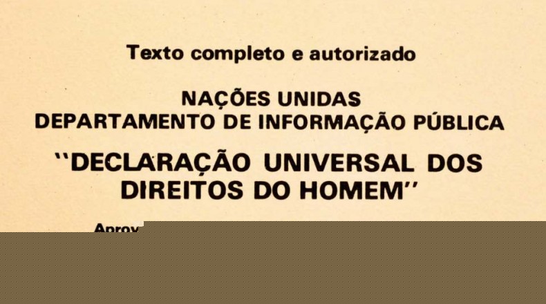  <strong> Contracapa do disco</strong> trazia o texto da Declaração da ONU