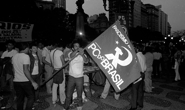  <strong> Convenção do PCdoB,</strong> então legalizado, na Associação Brasileira de Imprensa, em 15 de agosto de 1985   