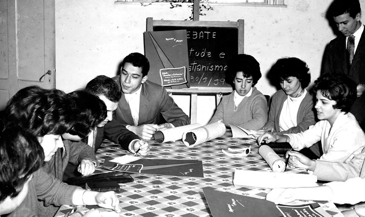  <strong> Reunião da JUC, </strong> Juventude Universitária Católica, em São Paulo, em maio de 1959