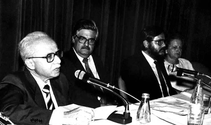  <strong> O historiador Jacob Gorender </strong> fala sobre Karl Marx na passagem do centenário da morte do filósofo alemão, em novembro de 1983 
