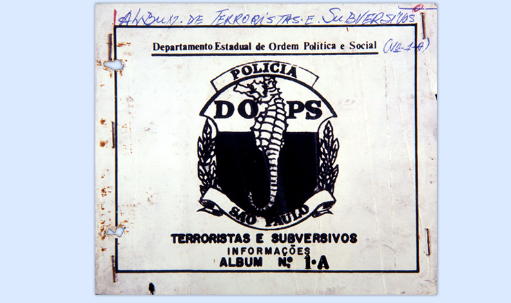  <strong> Capa do álbum “Terroristas e Subversivos”, </strong> compilado pela Delegacia Estadual de Ordem Política e Social (Dops) de São Paulo 