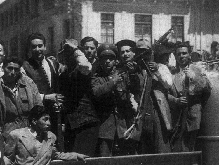 A Revolução Boliviana de 1952, nas ruas. Crédito: Bettmann /Colaborador - Editorial: 514980858 - Coleção: Bettmann – Getty Images