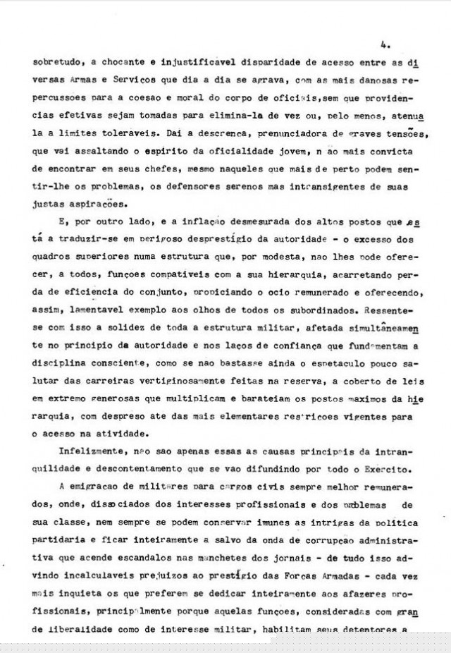       Documentos referentes ao &ldquo;Memorial dos Coron&eacute;is&rdquo; incluindo &iacute;ntegra do Manifesto sobre vencimentos do Ex&eacute;rcito, aparelhamento militar e envolvimento em problemas pol&iacute;ticos, entre outros temas 