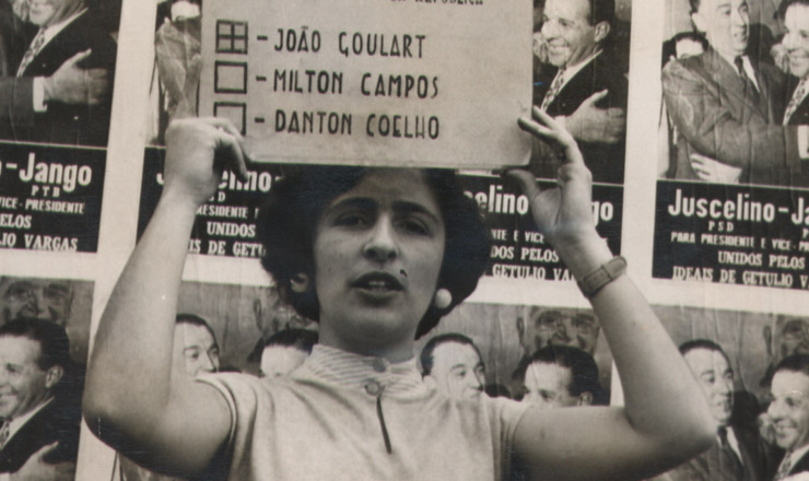  <strong> Nas eleições presidenciais de 1955</strong> as mulheres finalmente votaram para presidente e passaram a declarar abertamente seu voto
