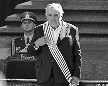 José Mujica toma posse no Uruguai