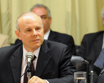 Ex-devedor, Brasil vira credor do FMI