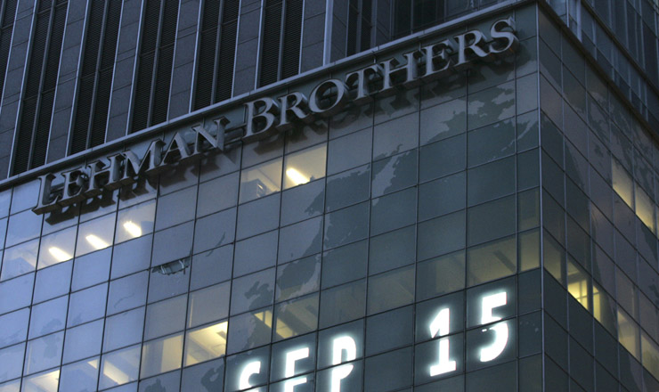  <strong> Prédio do Lehman Brothers no dia em que pediu concordata: </strong> crise global não poupa as maiores economias do mundo