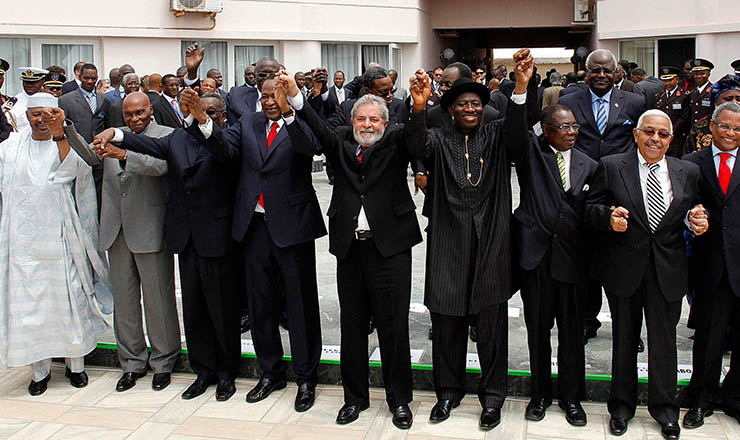  <strong> Líderes posam para foto</strong> na Cúpula Brasil-Comunidade Econômica dos Estados da África Ocidental, em 2007