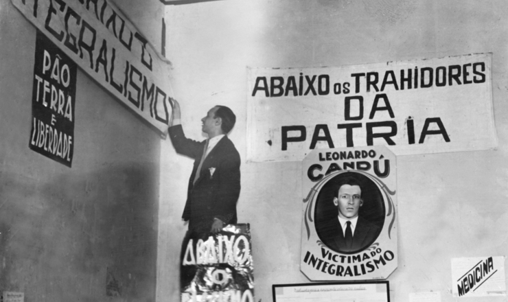 <strong> Polícia interdita sede</strong> da ANL no Rio de Janeiro, em 12 de julho de 1935 