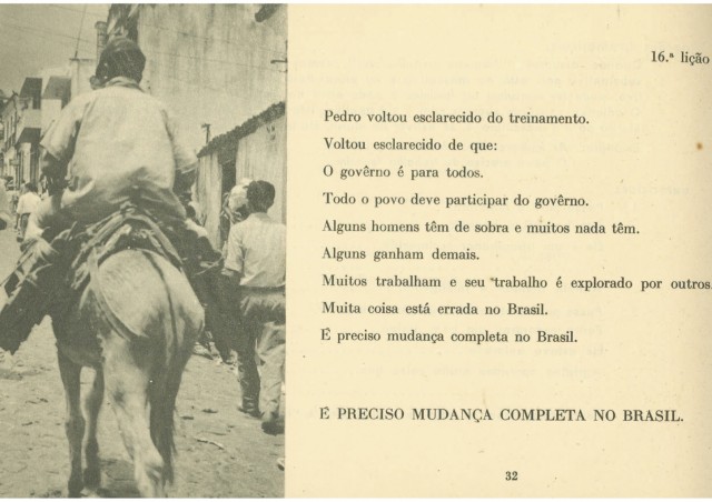   Cartilha "Viver é Lutar"  publicada em 1963