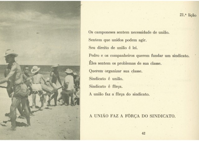   Cartilha "Viver é Lutar"  publicada em 1963