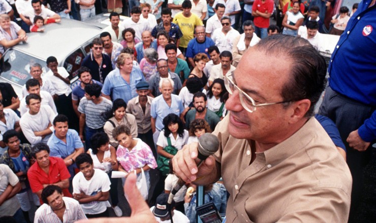  <strong> Paulo Maluf, candidato do PDS, </strong> em campanha à Presidência da República   