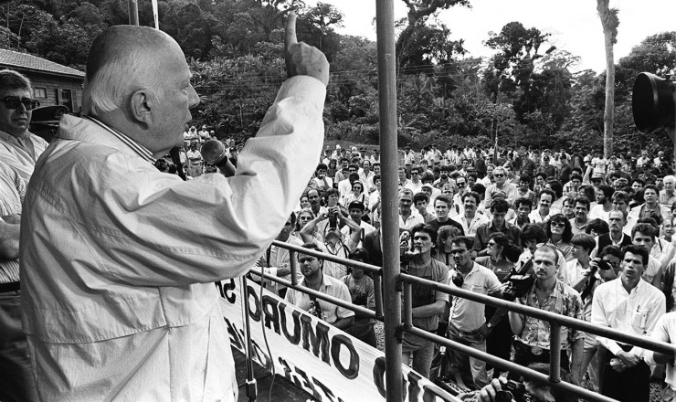  <strong> O peemedebista Ulysses Guimarães, </strong> candidato mais experiente das eleições presidenciais de 1989, em campanha   