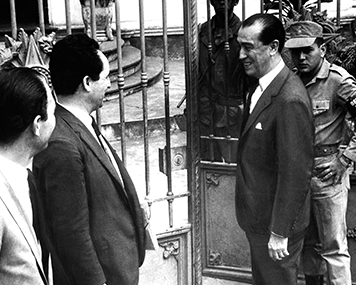 Juscelino faz breve retorno ao Brasil