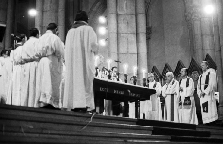  <strong> Dom Paulo Evaristo Arns </strong> celebra missa de sétimo dia em intenção de Alexandre Vannucchi Leme   