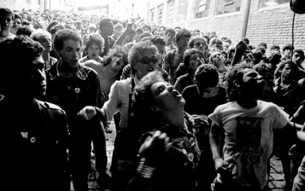         O festival “Começo do Fim do Mundo” foi o maior evento punk dos anos 1980, reunindo bandas de São Paulo e do ABC paulista em 1983   