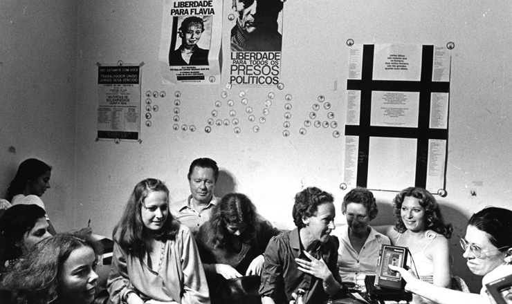  <strong> Entrevista de Flavia Schilling </strong> na sede do Comitê Brasileiro pela Anistia, em São Paulo, em 17 de abril de 1980