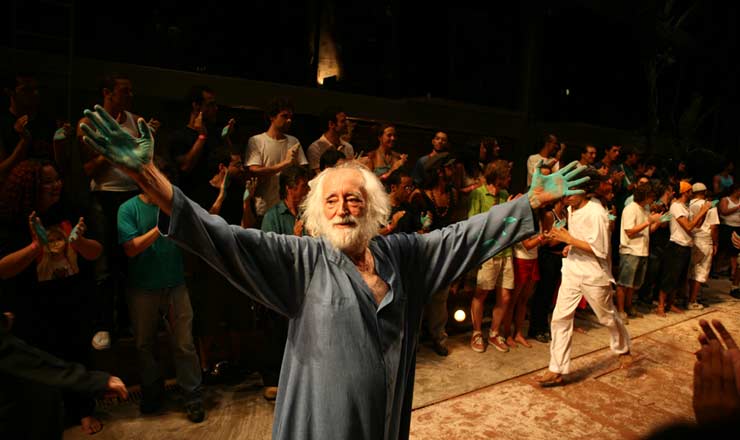  <strong> José Celso Martinez Corrêa interpreta </strong> Antônio Conselheiro na montagem de "A Terra", no Teatro Oficina   