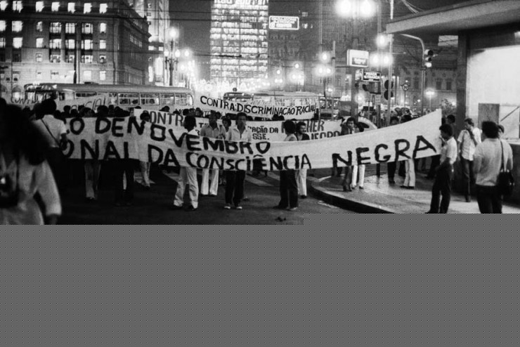  <strong> O protesto dos militantes</strong> negros atravessa o centro de São Paulo